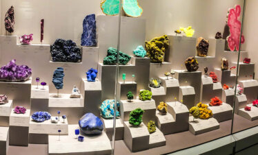 Natural-Gems-and-Gemological-Museum